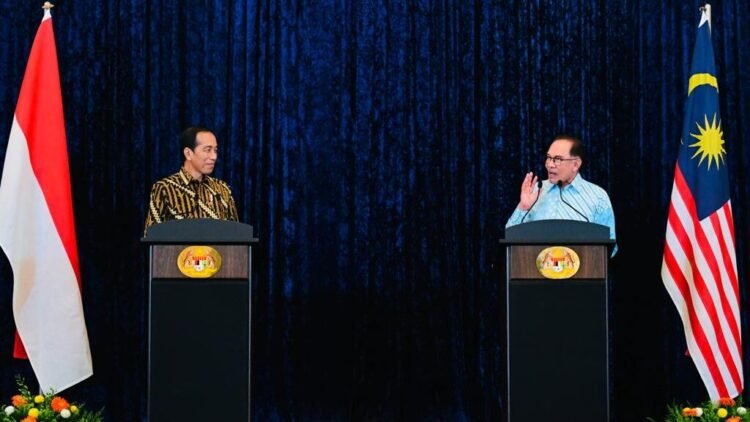 Presiden Jokowi dan PM Anwar Selesaikan Isu Perbatasan hingga Kolaborasi Lawan Diskriminasi Sawit