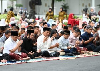 Presiden dan Ibu Iriana Salat Iduladha 1444 H di Istana Yogyakarta Bersama Masyarakat