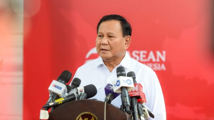 Bertemu Menhan, Presiden Jokowi Terima Laporan Perkembangan Situasi Bidang Pertahanan