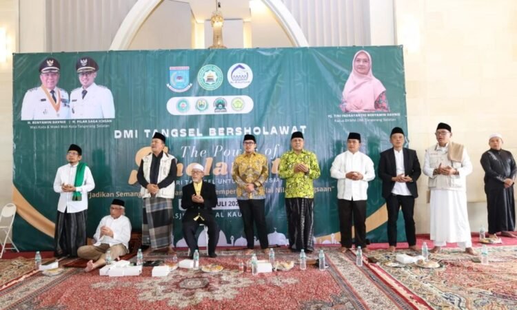 Hadiri DMI Tangsel Bersholawat, Pilar Paparkan Program Keagamaan di Tangsel