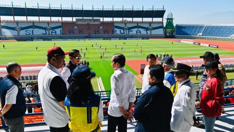 Kunjungi Stadion Si Jalak Harupat, Presiden Cek Kesiapan untuk Piala Dunia U-17