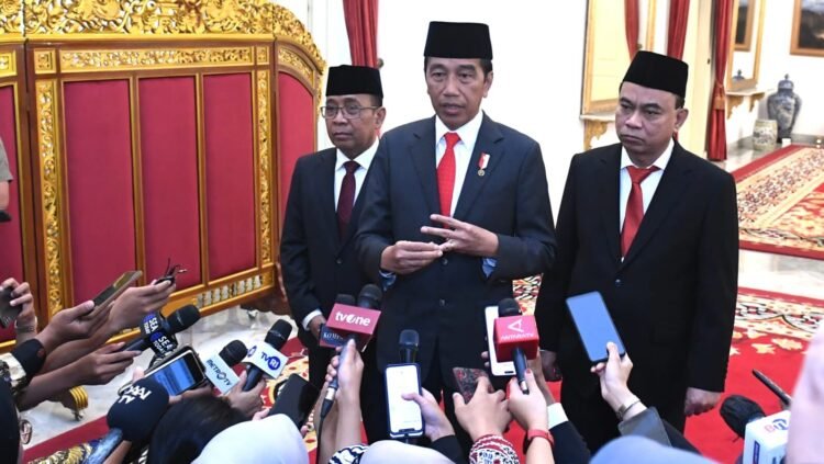 Presiden Jokowi Minta Menkominfo Budi Arie Setiadi Utamakan Penyelesaian BTS