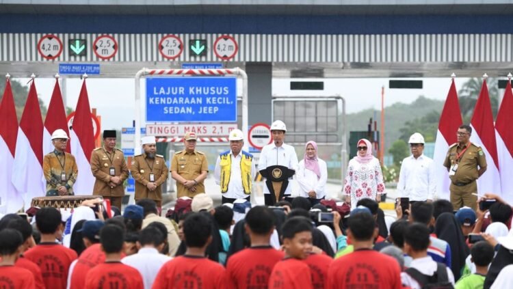 Presiden Jokowi Resmikan Jalan Tol Ruas Bengkulu-Taba Penanjung