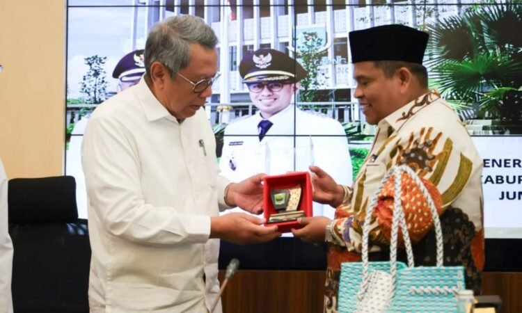 Pelajari Tata Kelola Pemkot Tangsel, Benyamin Sambut Baik Studi Tiru Pemkab Padang Pariaman