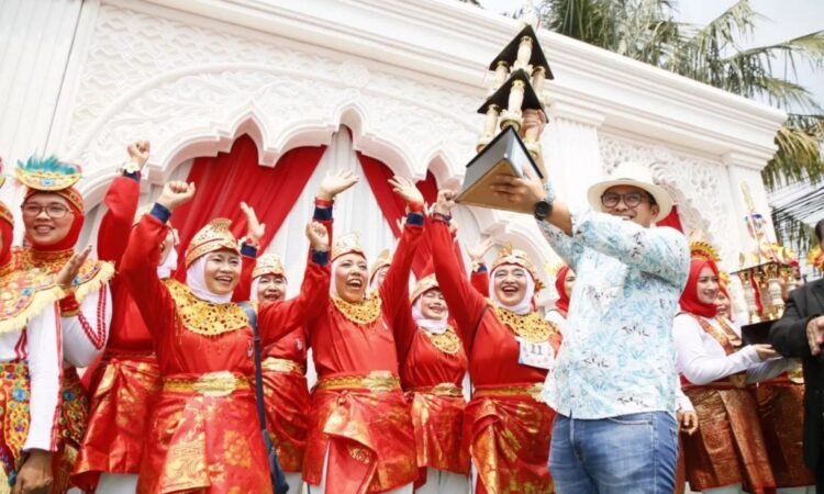 Puji Festival Dekorasi di Pondok Kacang Timur, Pilar: Luar Biasa!