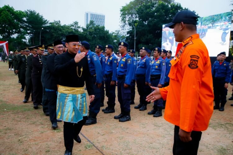 Dipimpin Wakil Wali Kota Tangsel Pilar, Upacara Penurunan Bendera HUT ke-78 RI di Lapangan Cilenggang Berjalan Lancar