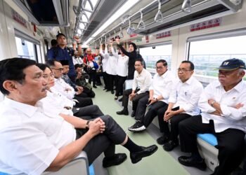 LRT Jabodebek di Mata Para Menteri