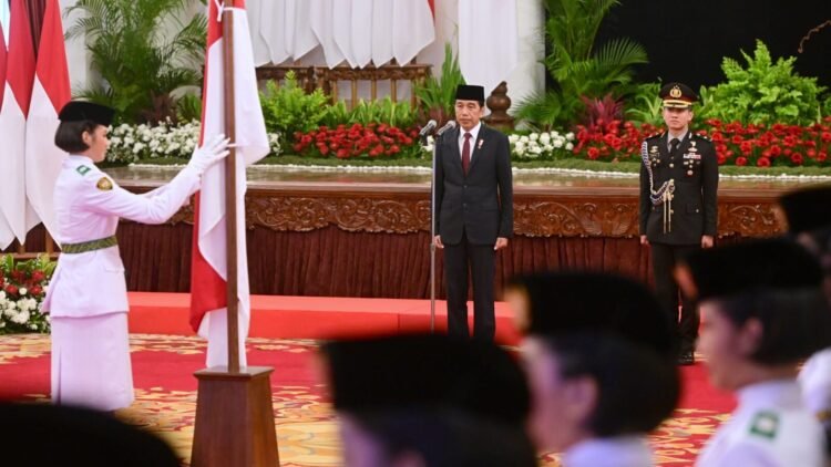 Presiden Jokowi Kukuhkan 76 Anggota Paskibraka Tahun 2023