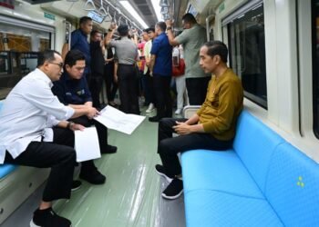 Saat Presiden Jokowi Jajal LRT Jabodebek