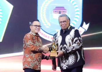 Pemkot Tangsel Raih Penghargaan Daerah Peduli Pelayanan Publik, Benyamin: Motivasi untuk Lebih Baik