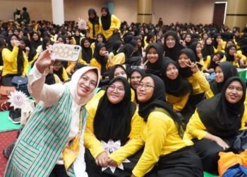 PKKMB UMJ 2023, Airin Rachmi Diany Berikan Motivasi Kepada Ribuan Mahasiswa Baru