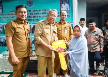 Nursinah Terharu Rumahnya Dibedah Pemkot Tangsel