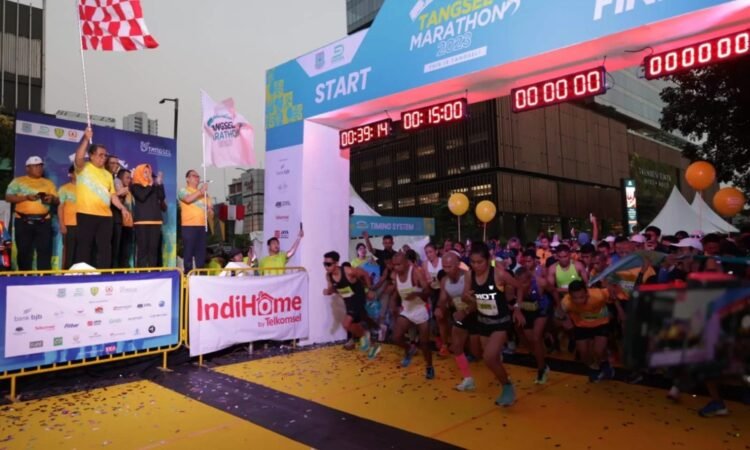 Dilepas Wali Kota Benyamin, Ribuan Peserta Ikuti Tangsel Marathon 2023