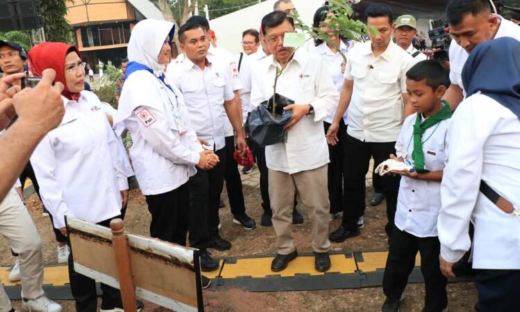 Jusuf Kalla Apresiasi Unit Donor Darah dan Volunteer Park PMI Kabupaten Tangerang