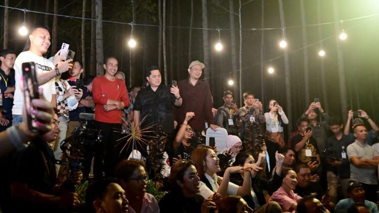 Momen Akrab Presiden, Para Penggiat Seni, dan Menteri Makan Malam di IKN