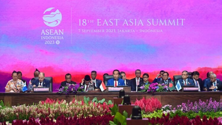 Pimpin KTT Ke-18 Asia Timur, Presiden Jokowi Tegaskan Tekad ASEAN Jadikan Kawasan Pusat Pertumbuhan