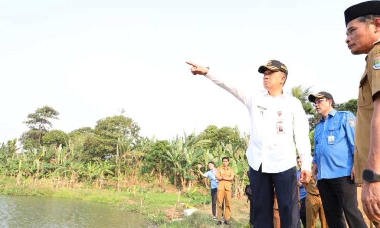 Pj Bupati Tangerang Andi Ony P Tinjau Instalasi Pengolahan Air di Desa Palasari Legok