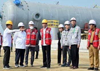 Presiden Jokowi Tinjau Pembangunan Industri Petrokimia di Cilegon