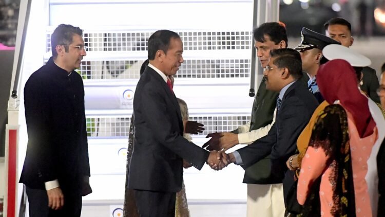 Presiden Jokowi dan Ibu Iriana Tiba di New Delhi