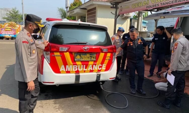 Tekan Polusi, Polres Tangsel Uji Emisi Kendaraan Dinas