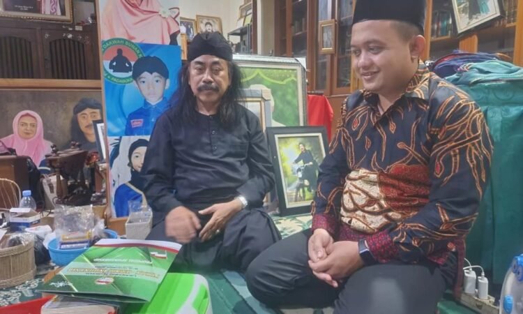 Perkuat Visi Islam Kebangsaan Ganjar Pranowo, Almijan Sambangi Padasuka Pimpinan KH Syarif Rahmat