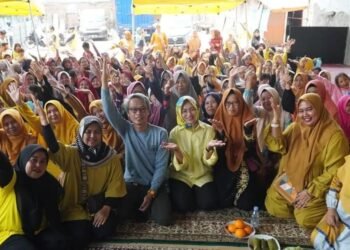 Airin Rachmi Diany Maju Caleg DPR RI, Ratusan Emak-emak di Kota Tangerang Sambut Antusias
