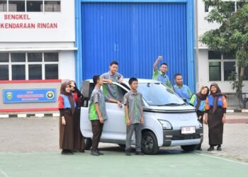 Mobil Listrik dari Presiden Jokowi untuk Siswa Belajar Praktik