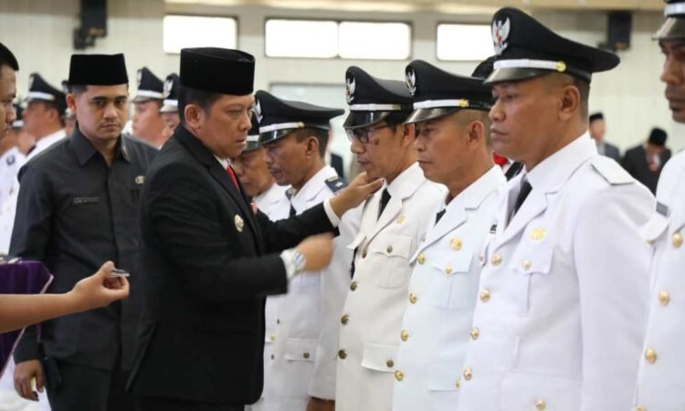 Pj Bupati Tangerang Lantik 17 Kepala Desa