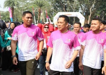 Pj Bupati Tangerang Lepas Gerak Jalan Santai HUT Ke-391 Kabupaten Tangerang
