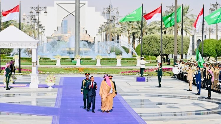Presiden Jokowi Bertemu dengan PM Arab Saudi di Istana Al-Yamamah