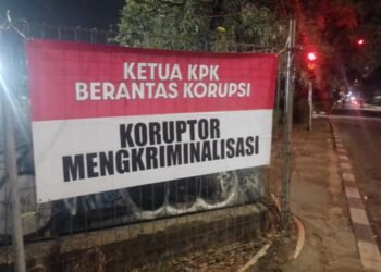Spanduk Dukungan Moral untuk Firli Bahuri Terpasang di Sejumlah Titik di Jakarta