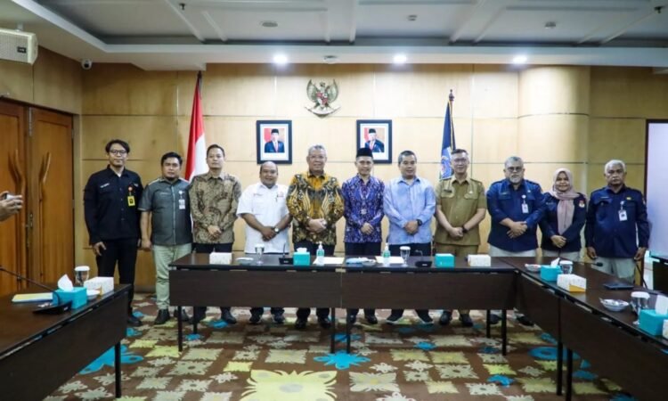 Lakukan Penandatanganan NPHD Bersama KPUD dan Bawaslu Tangsel, Benyamin Tekankan Profesional dan Integritas
