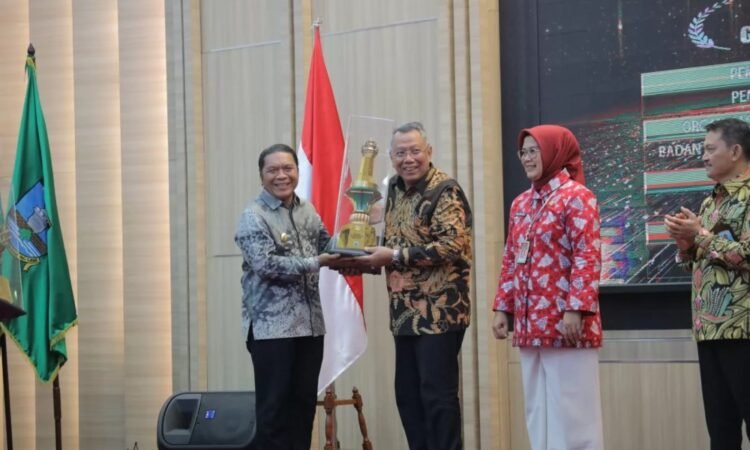 Untuk Ke-4 Kalinya, Pemkot Tangsel Terbaik se-Banten sebagai Badan Publik Informatif