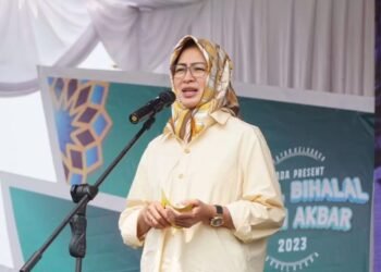Airin Rachmi Diany Sampaikan Pentingnya Keterampilan Bagi Santri