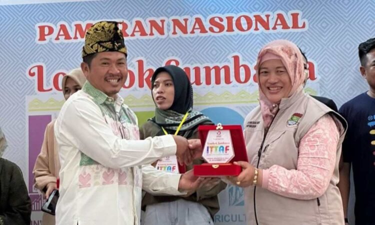 Diskum Kabupaten Tangerang Juara 2 Stand Terbaik Pameran ITTAF 2023 di Mataram