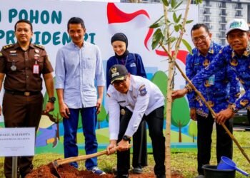 Pilar Ikuti Gerakan Tanam Pohon Serentak Bersama Bersama Presiden Jokowi