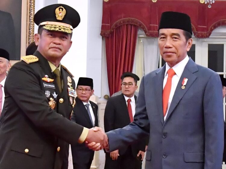 Presiden Joko Widodo Lantik Maruli Simanjuntak sebagai KSAD di Istana Negara