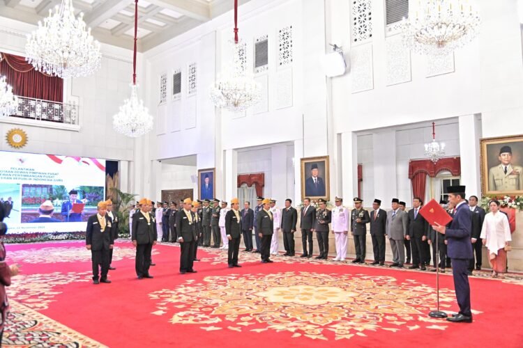Presiden Jokowi Lantik Pengurus Legiun Veteran Republik Indonesia