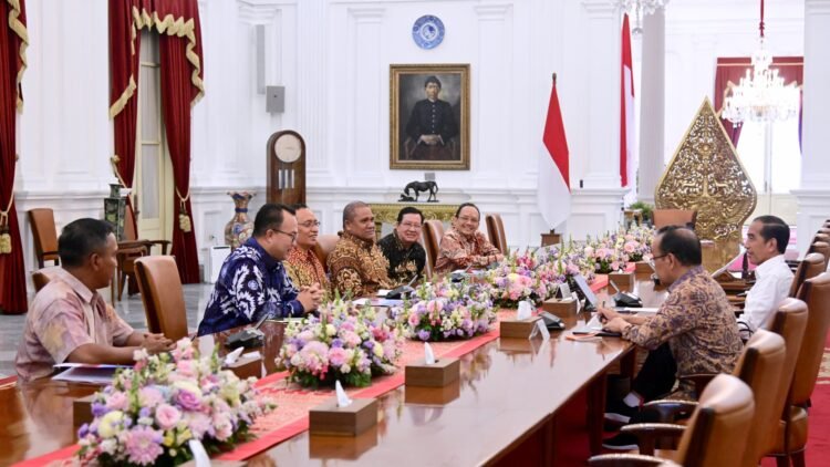 Presiden Jokowi Terima Pengurus Forum Rektor Indonesia