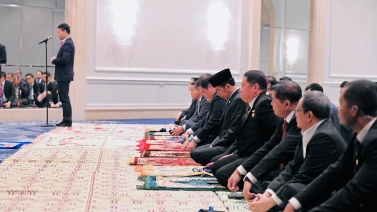 Presiden Jokowi Tunaikan Salat Jumat di San Francisco