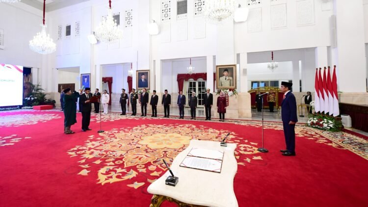 Presiden Saksikan Pengambilan Sumpah Nawawi Pomolango sebagai Ketua Sementara KPK