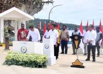 Resmikan Kampung Nelayan Modern Samber Binyeri, Presiden: Kelola dengan Baik