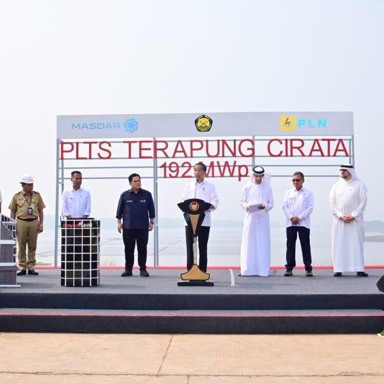 Resmikan PLTS Cirata, Presiden: Salah Satu yang Terbesar di Asia Tenggara