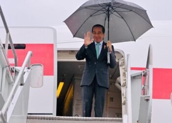 Usai Hadiri Rangkaian KTT APEC, Presiden Jokowi Bertolak Kembali ke Tanah Air