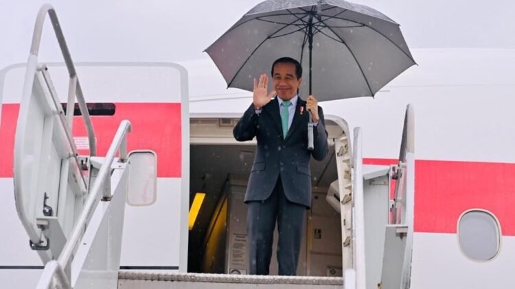 Usai Hadiri Rangkaian KTT APEC, Presiden Jokowi Bertolak Kembali ke Tanah Air