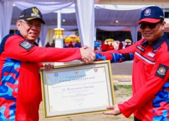 Bentuk 1.500 Relawan Pemadam Kebakaran, Benyamin Raih Penghargaan dari Kemendagri