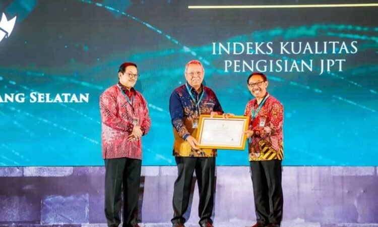Kabar Membanggakan, Pemkot Tangsel Raih Dua Penghargaan Predikat Tertinggi Di Ajang Anugerah Meritokrasi KASN Tahun 2023