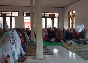 Relawan Almijan Kampanyekan Ganjar-Mahfud  ke Ibu-ibu Pengajian