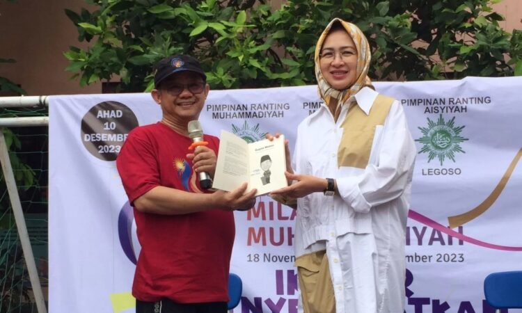 Hadiah Spesial dari Abdul Mu’ti Kepada Airin Rachmi Diany