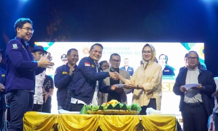 Airin Hadiri HUT Ke-14 Karang Taruna Tangsel